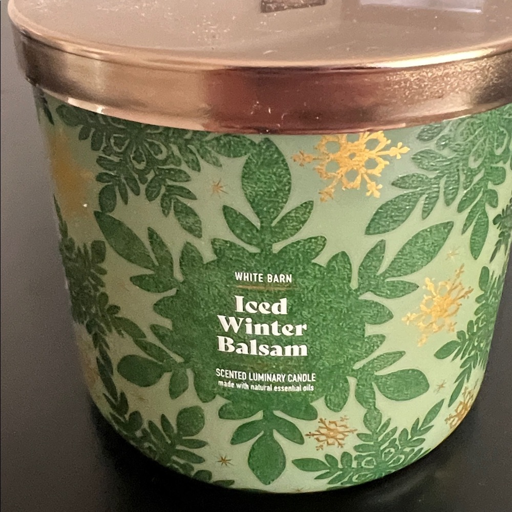 White Barn Green and Gold Scented Candle
